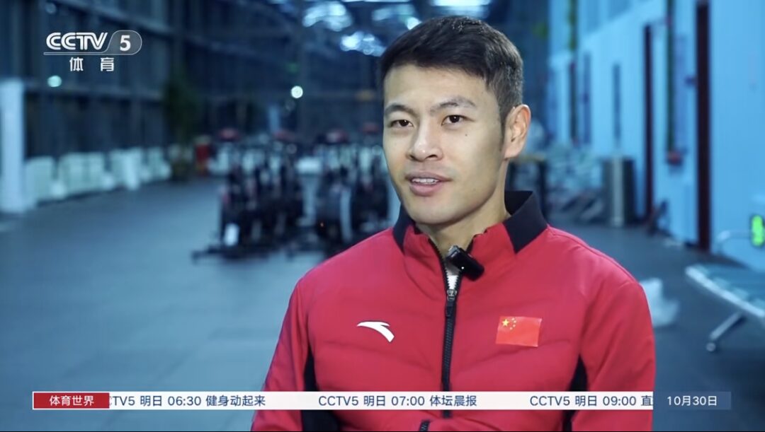 2026 冬奥会 185CM 黑龙江滑冰运动员宁忠岩得冠！自拍太上头。