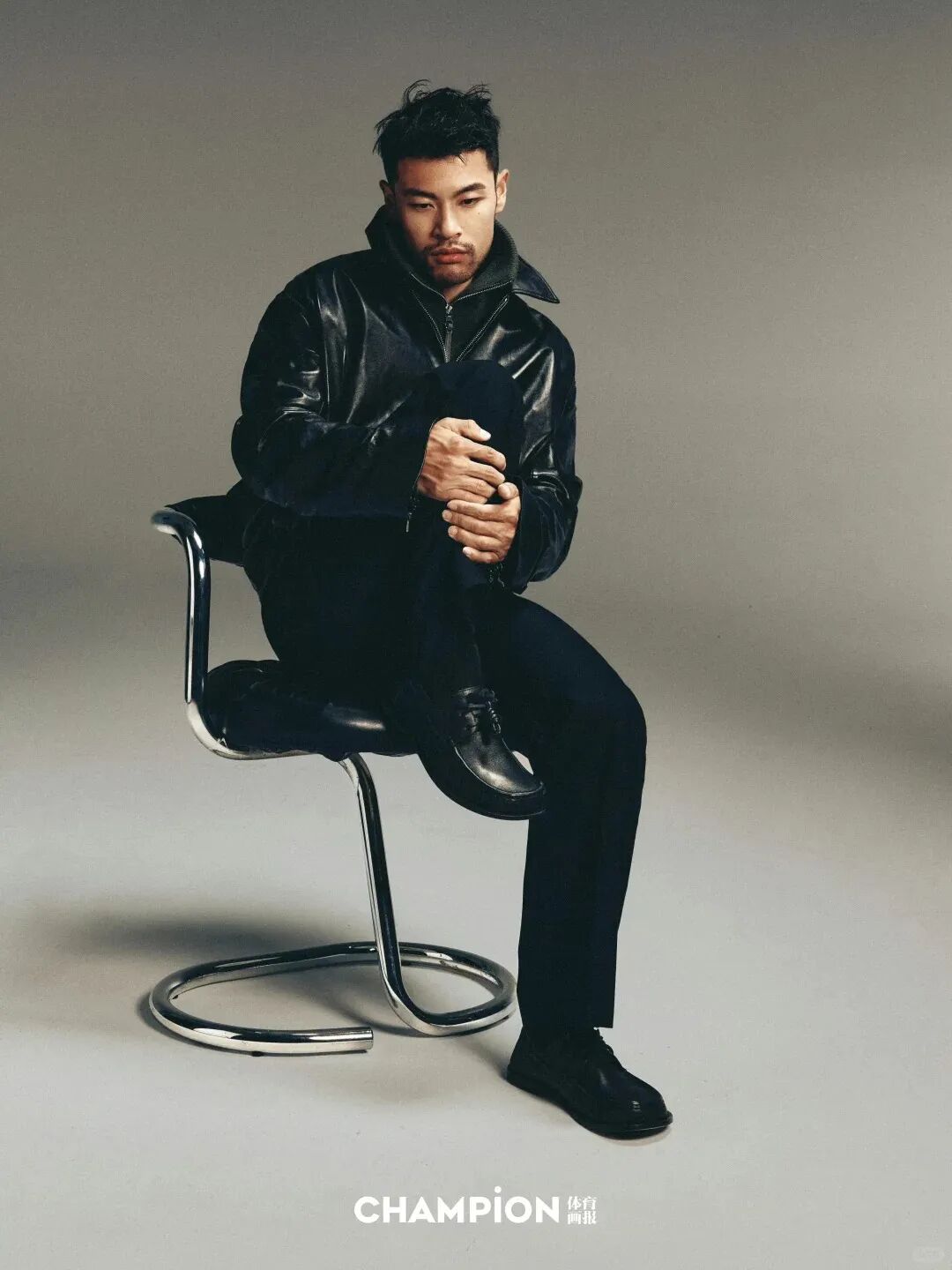 2026 冬奥会 185CM 黑龙江滑冰运动员宁忠岩得冠！自拍太上头。