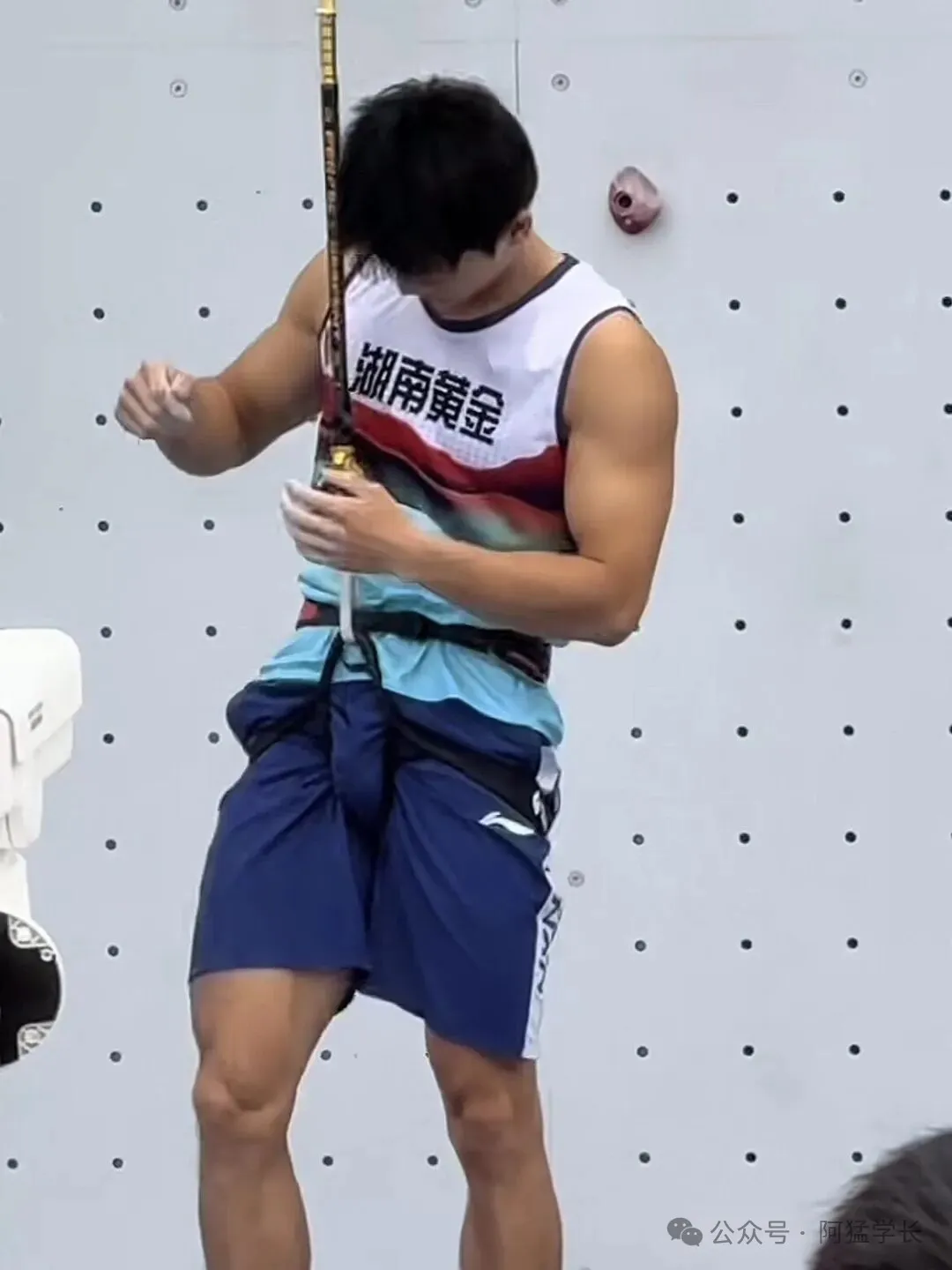 图片[5]-【赛场男神】攀岩运动员の伍鹏，全运会上硬帅！-潮男潮北-潮男潮北
