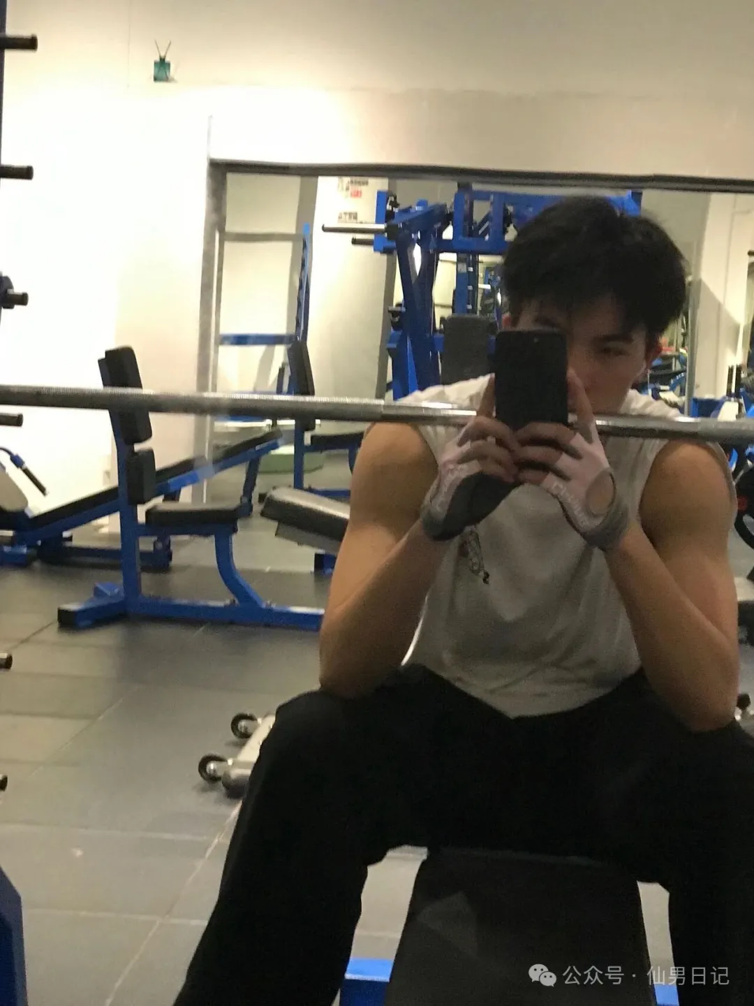 图片[9]-190cm体育生男大，06年的钻石腹肌质量太高了！-潮男潮北-潮男潮北