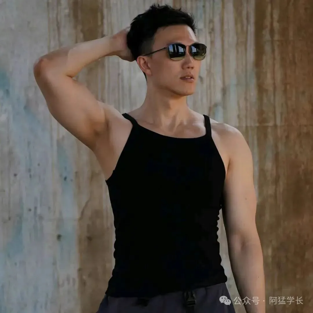 台湾《男生男生配》综艺男主，竟然是X上18万粉丝的网红？！-潮男潮北-潮男潮北