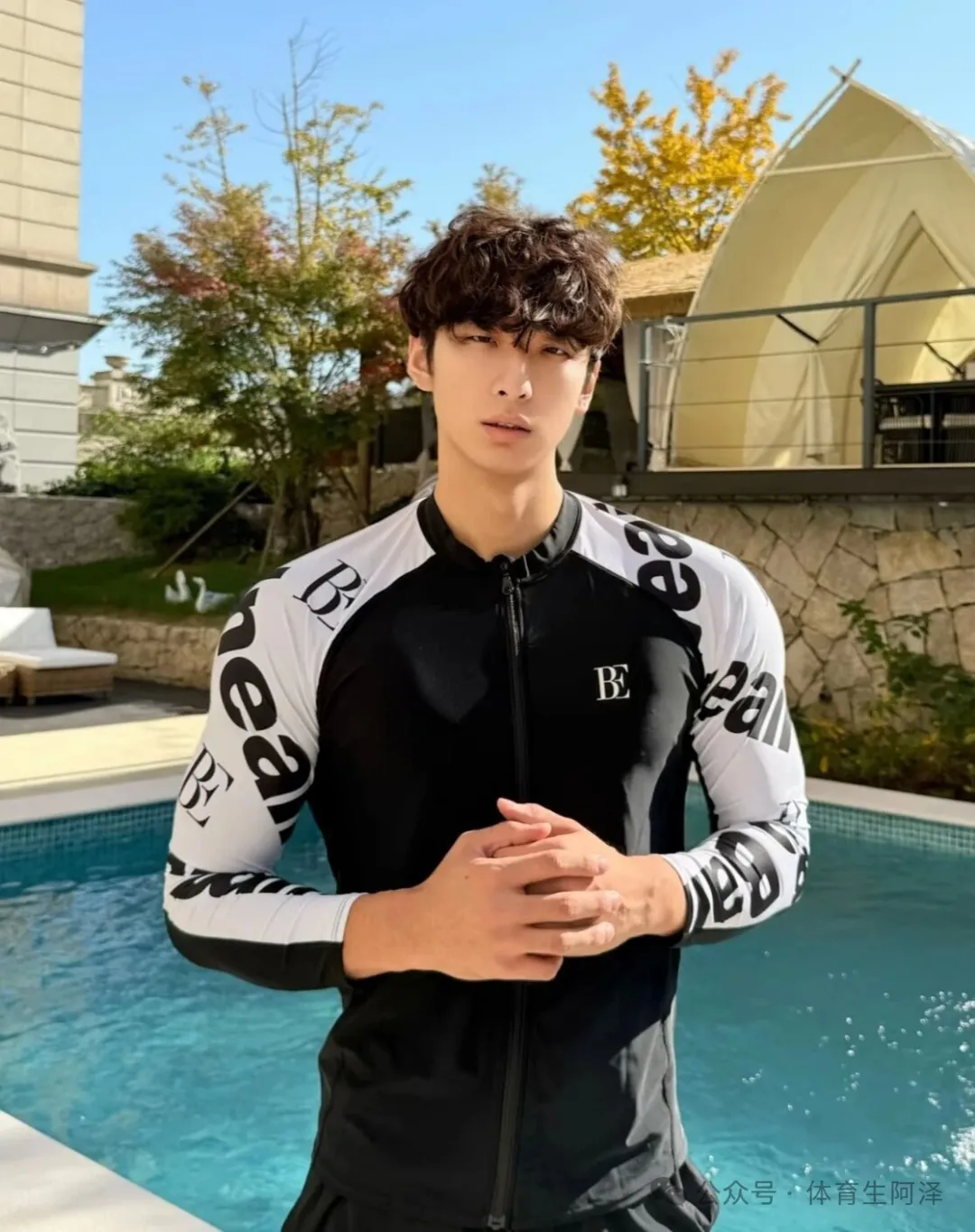 图片[12]-广大长腿卷毛体育生爆火！和顶流网红谈恋爱，玩的真花....-潮男潮北-潮男潮北