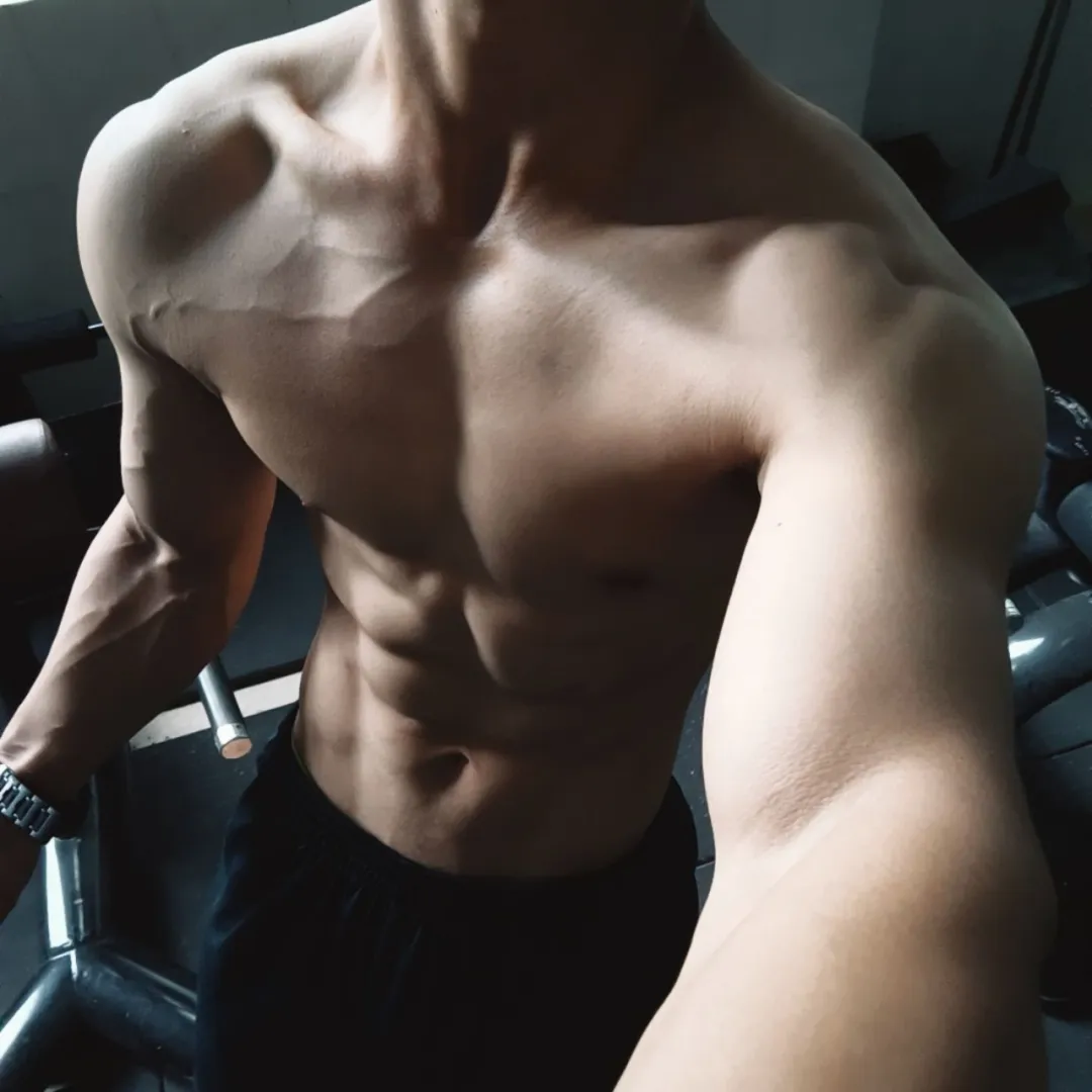 又到一年退伍季，教你怎么找到八块腹肌兵哥哥当男友！-潮男潮北