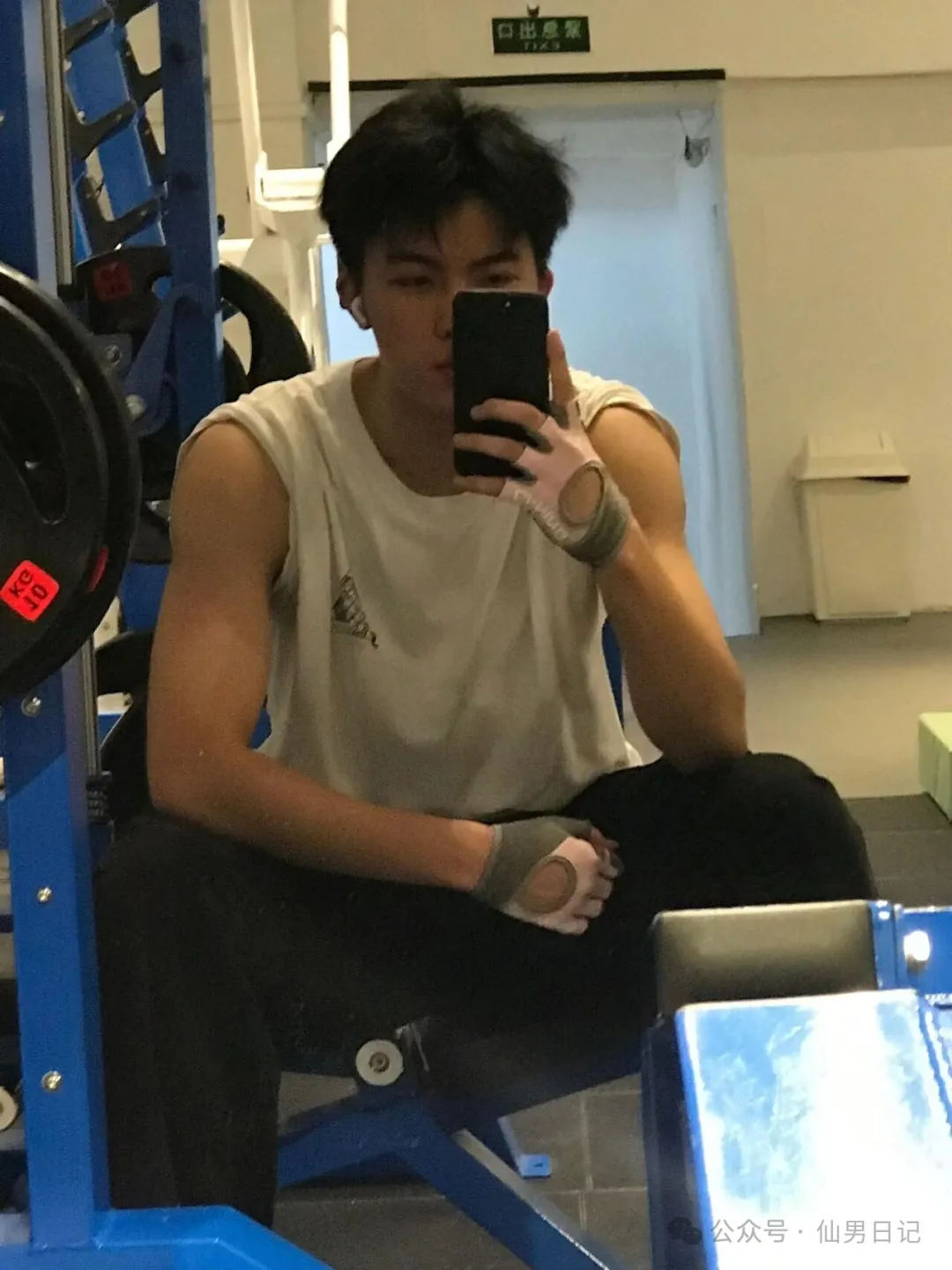 图片[10]-190cm体育生男大，06年的钻石腹肌质量太高了！-潮男潮北-潮男潮北